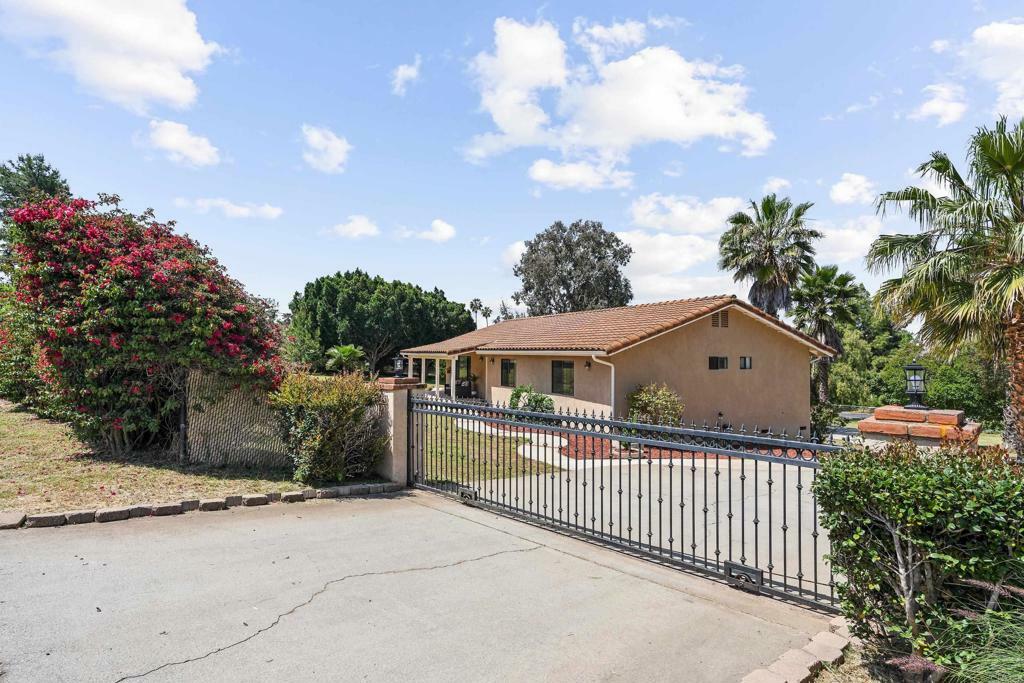 Property Photo:  3045 Alta Vista Drive  CA 92028 