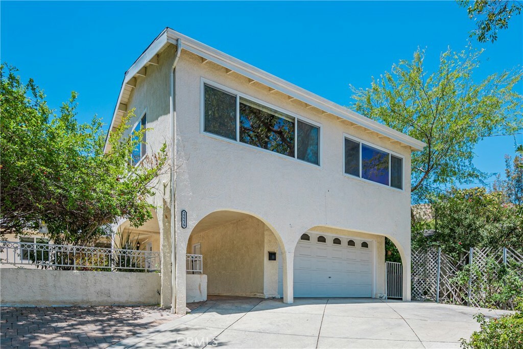 Property Photo:  22239 De La Osa Street  CA 91364 