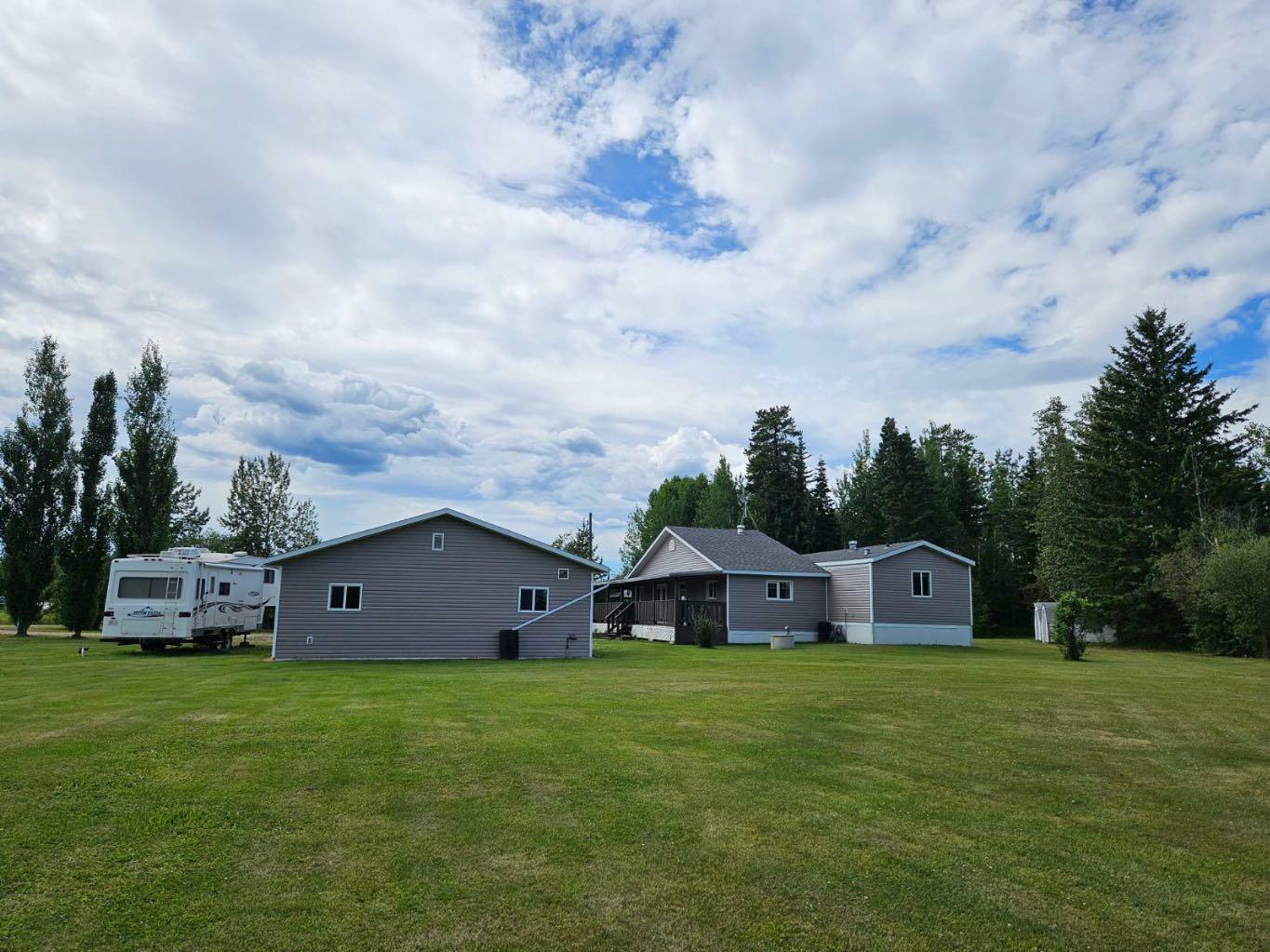 Property Photo:  592062 Highway 32  AB T7S 1N5 