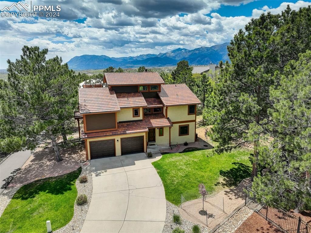 Property Photo:  412 W Sunbird Cliffs Lane  CO 80919 