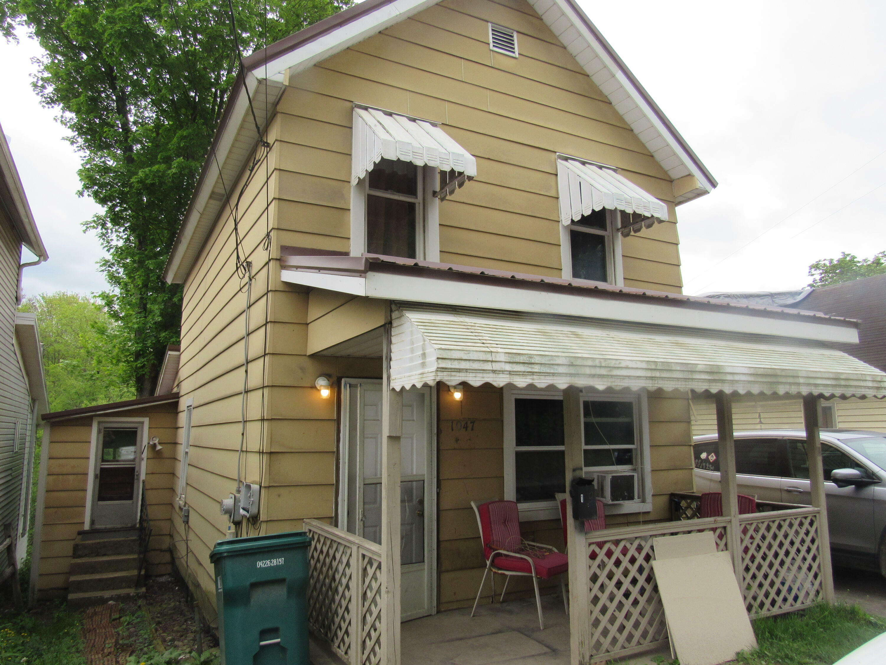 Property Photo:  1047 S Brady St  PA 15801 