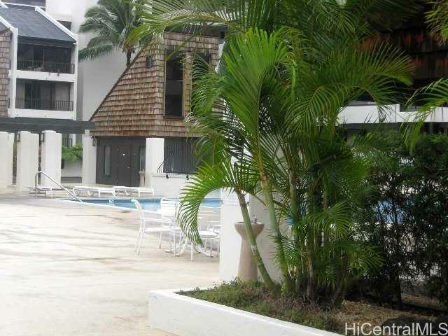 Property Photo:  500 Lunalilo Home Road 42D  HI 96825 