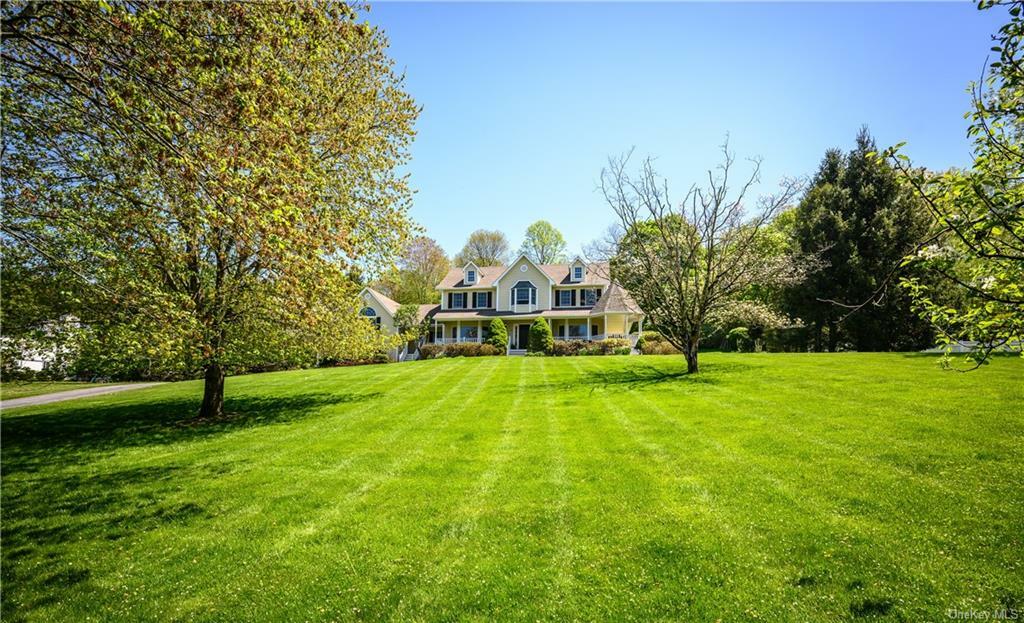 Property Photo:  23 Equestrian Park Drive  NY 10536 