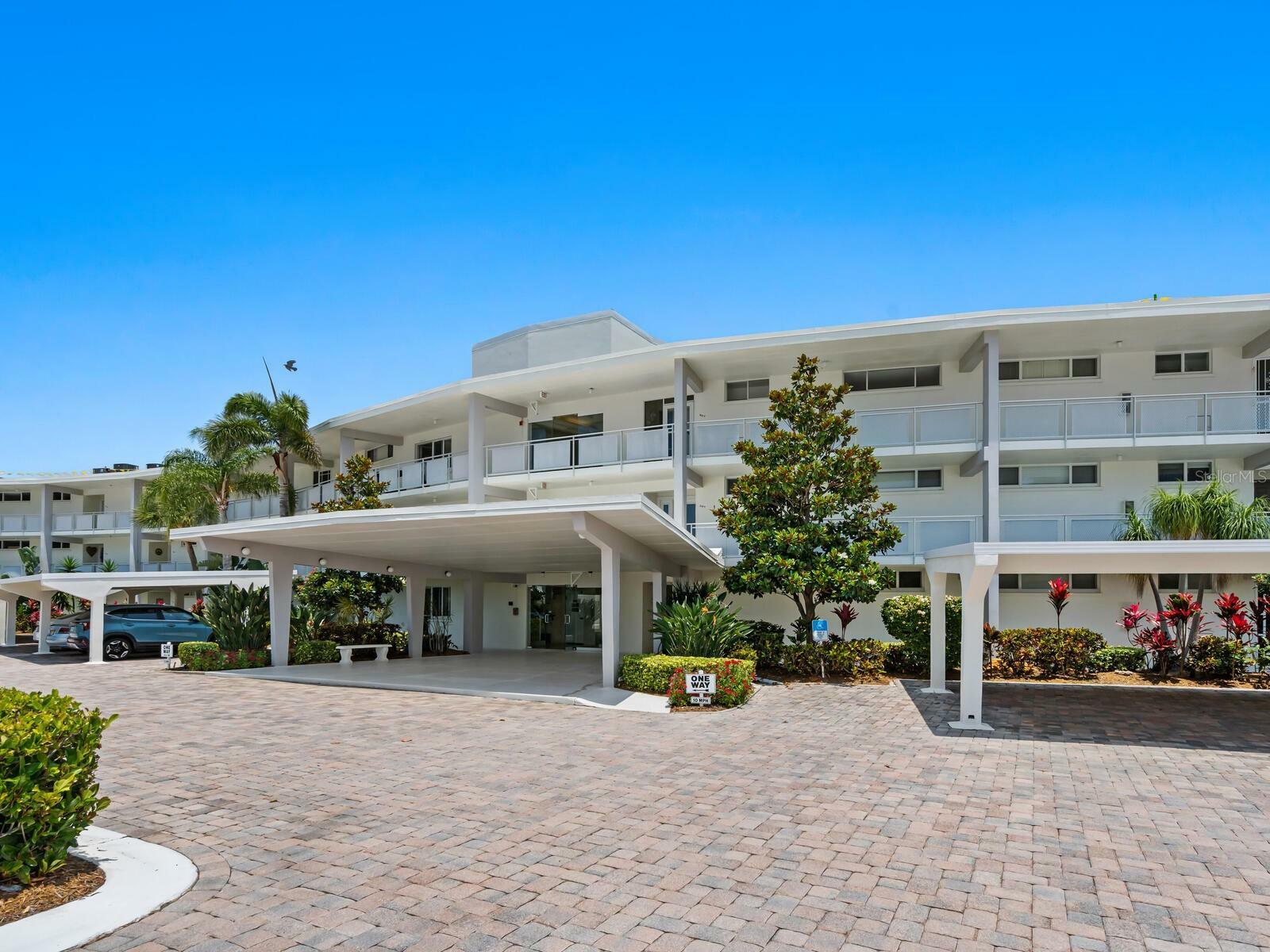 Property Photo:  100 Sands Point Road 305  FL 34228 