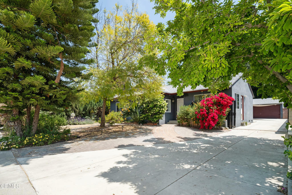 Property Photo:  1696 Glen Avenue  CA 91103 