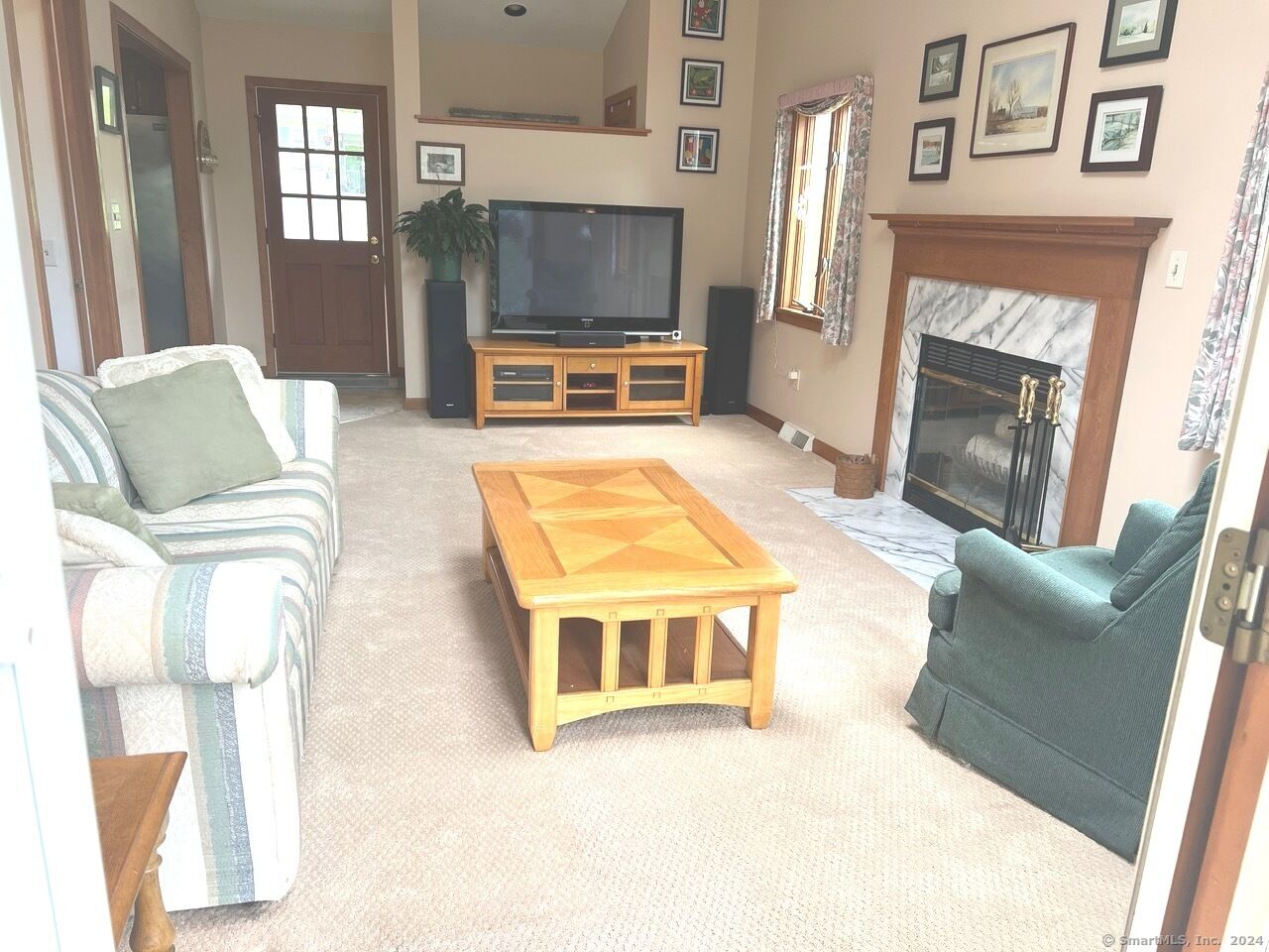 Property Photo:  12 Sharren Lane  CT 06082 
