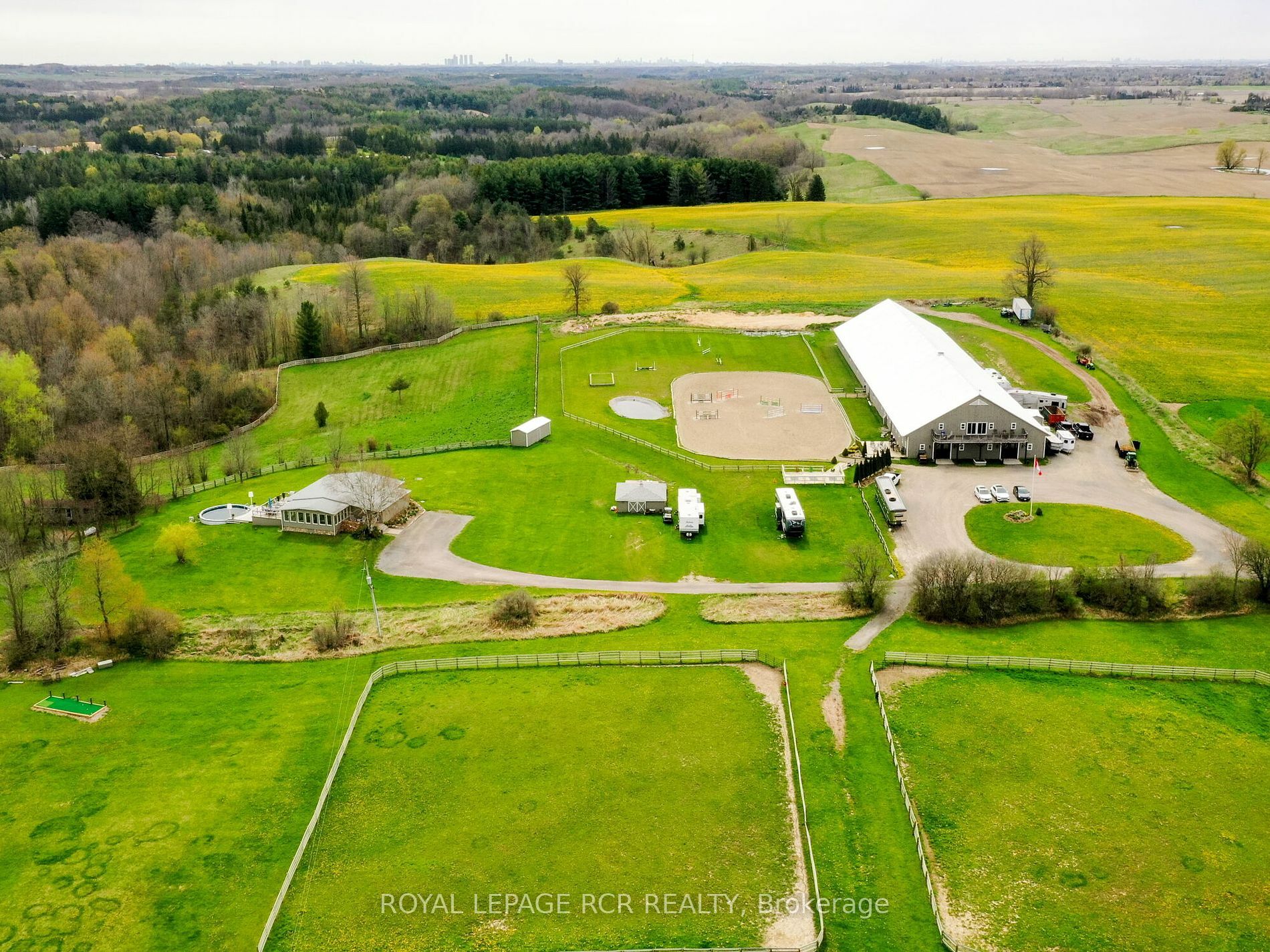 Photo de la propriété:  9759 Castlederg Sdrd  ON L7E 0S3 