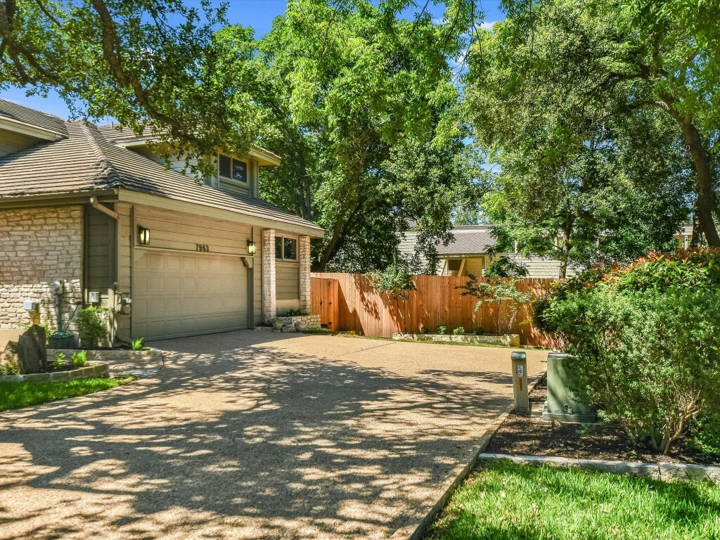 Property Photo:  7963 Mesa Trails Circle  TX 78731 