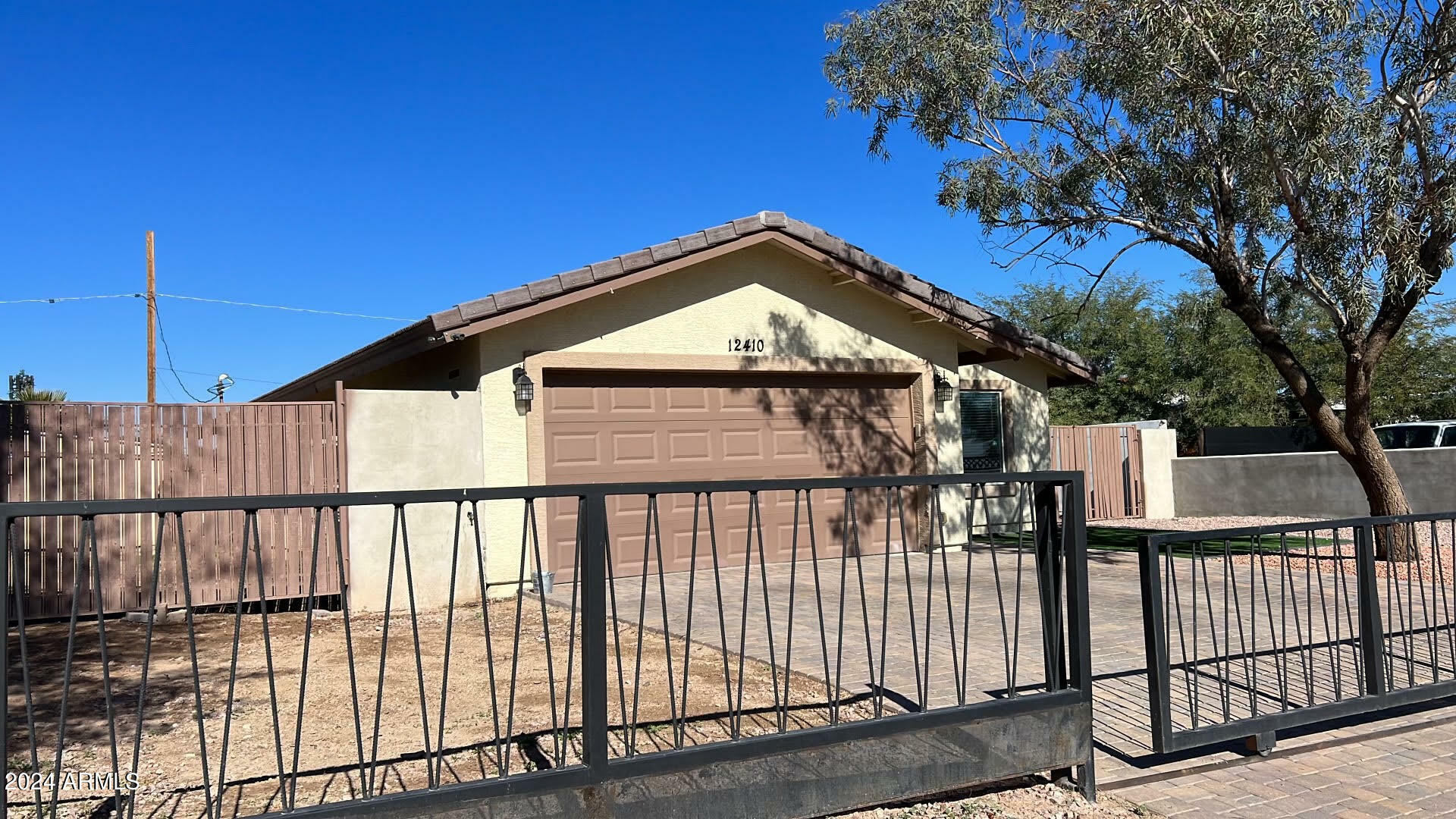 Property Photo:  12410 W Pioneer Street  AZ 85323 