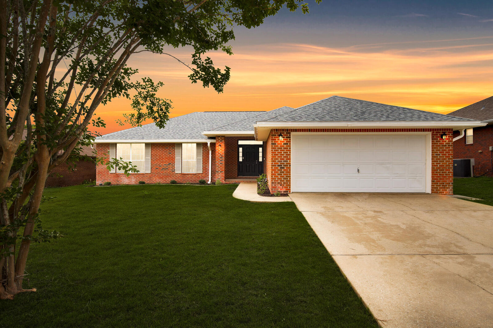 Property Photo: 133 Bronze Circle FL 32539