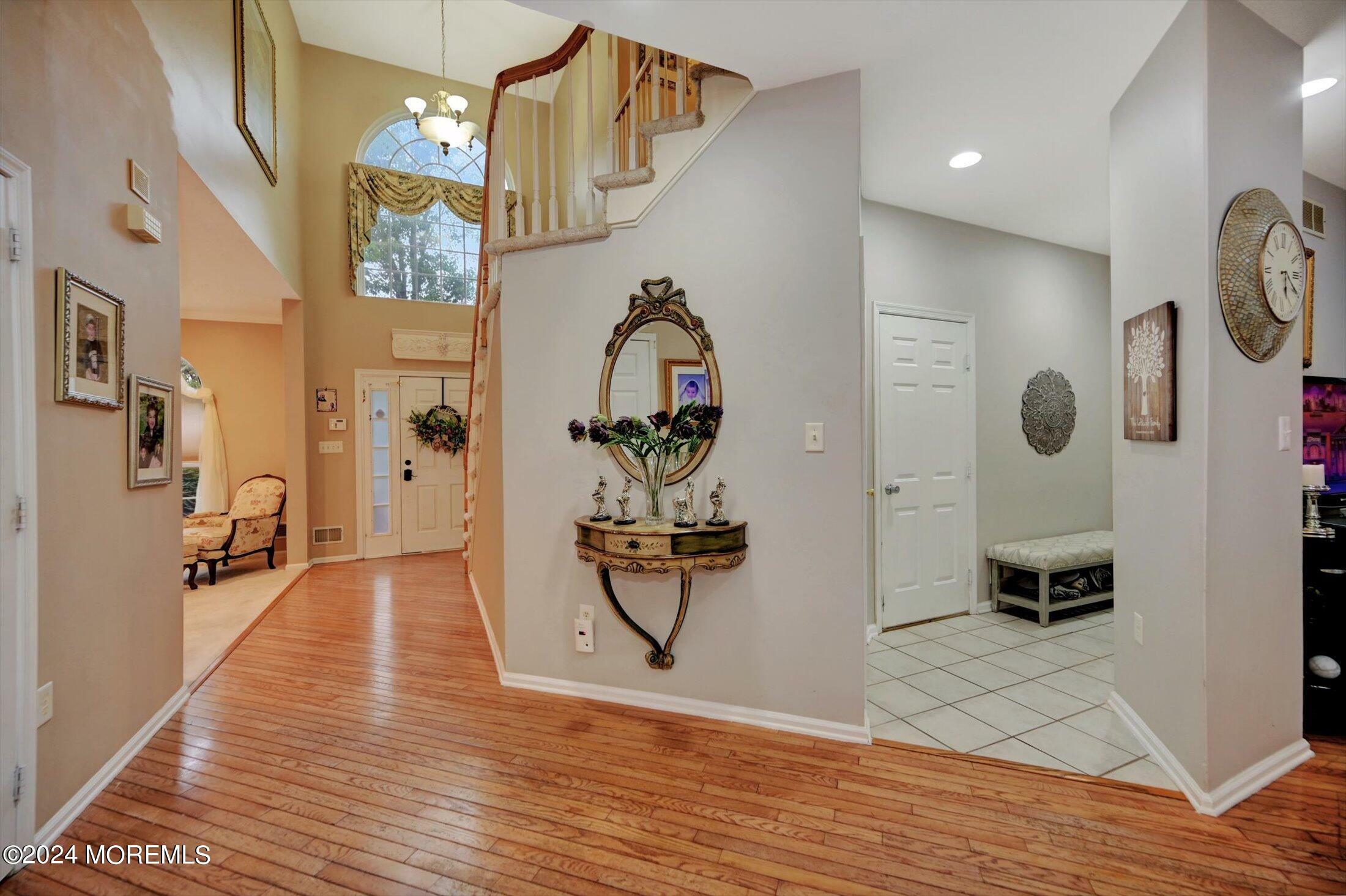 Property Photo:  21 Chiswick Court  NJ 08527 