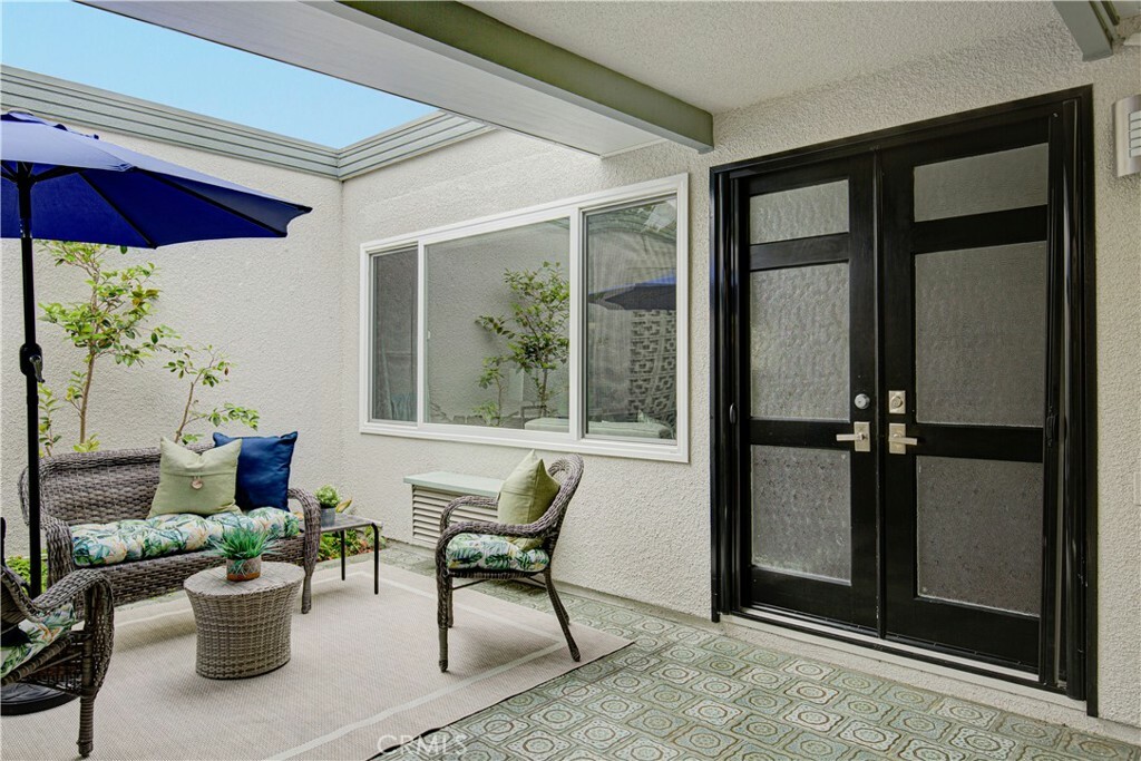 Property Photo:  497 Avenida Sevilla B  CA 92637 