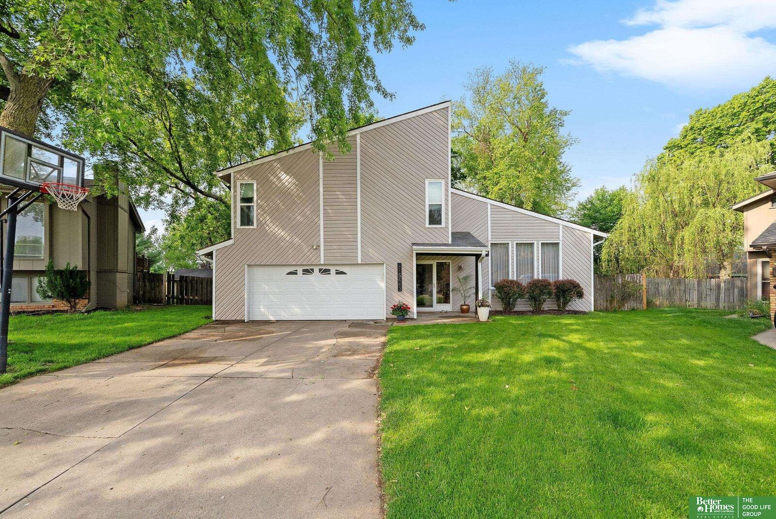 3 bed Omaha home for sale 15443 Douglas Circle, Omaha, NE 68154