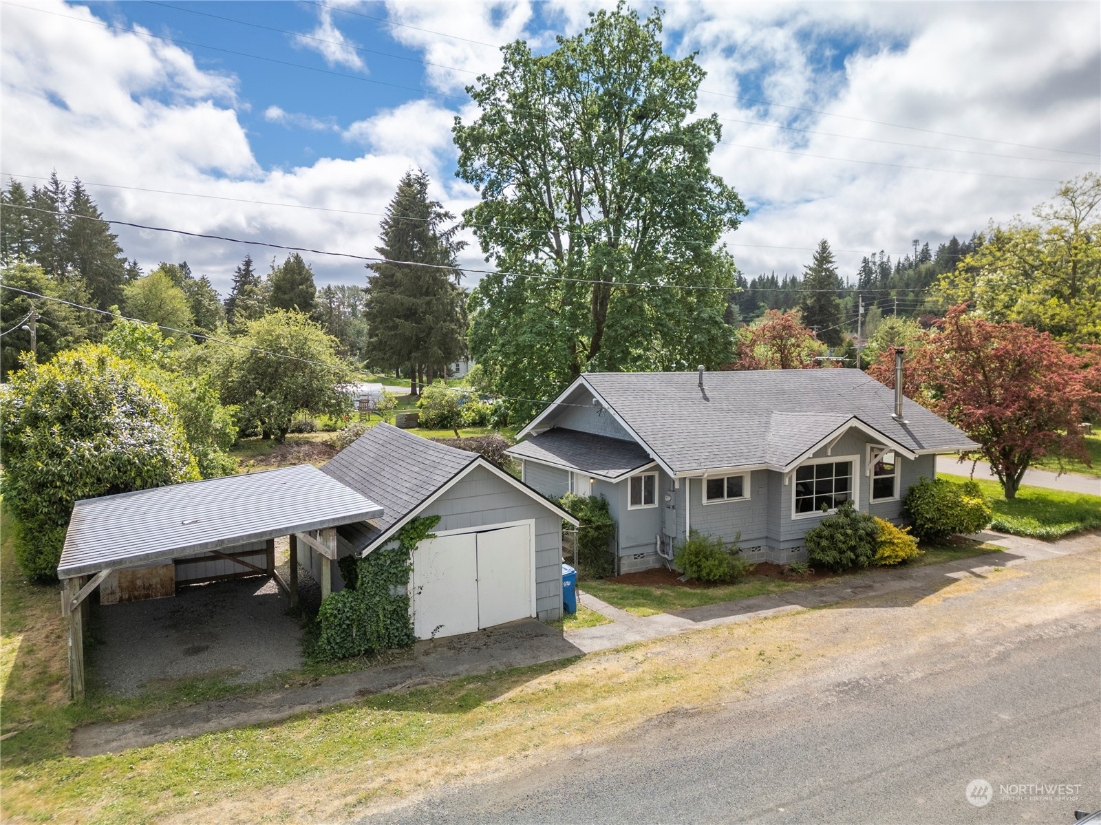 Property Photo: 301 E 5th Street WA 98530