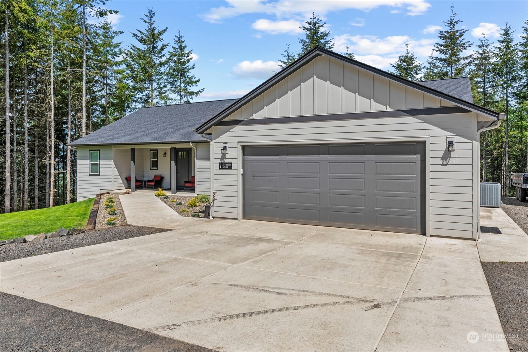 Property Photo:  716 Thimbleberry Drive  WA 98611 