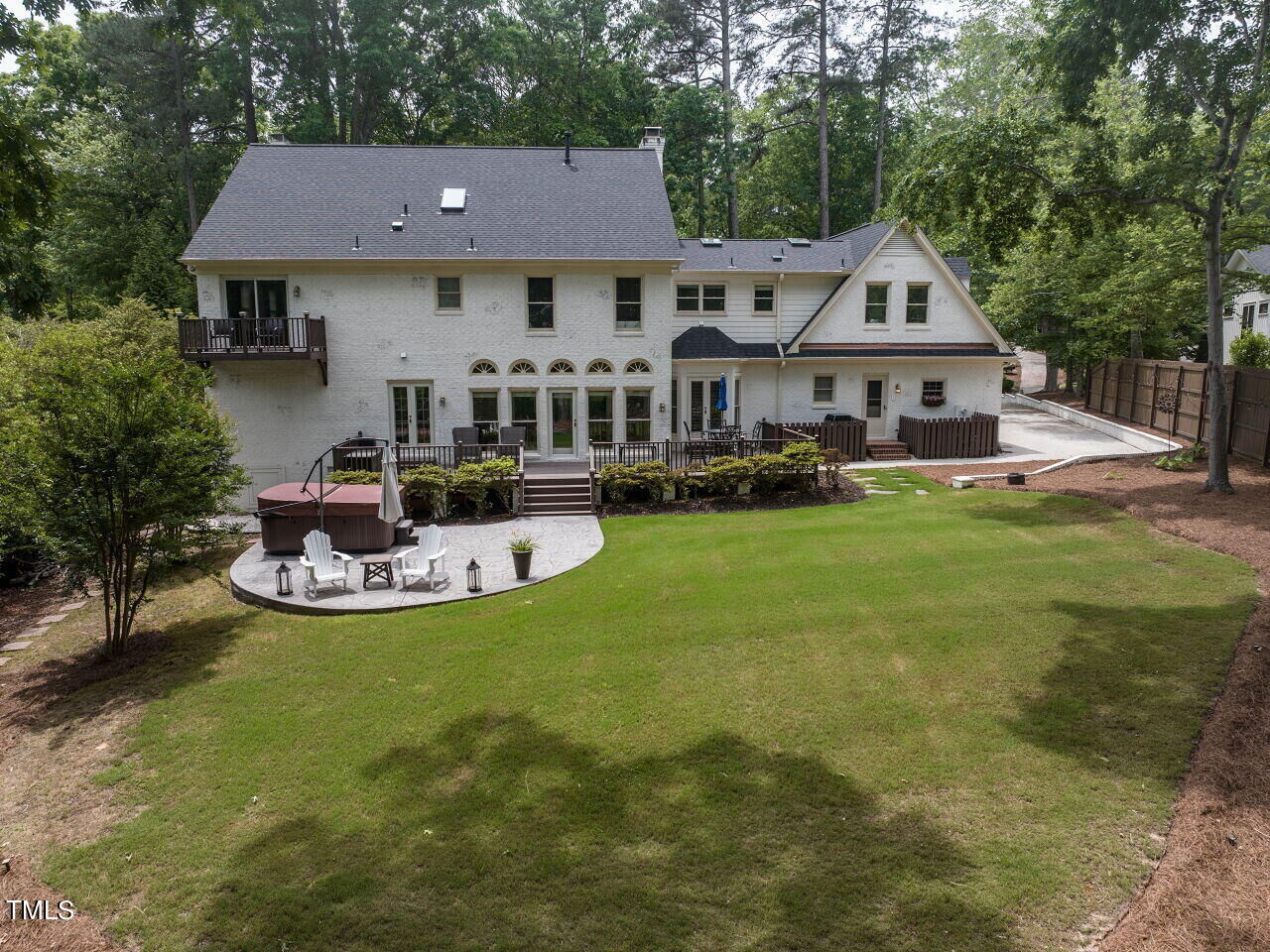 Property Photo: 303 Rutherglen Drive NC 27511