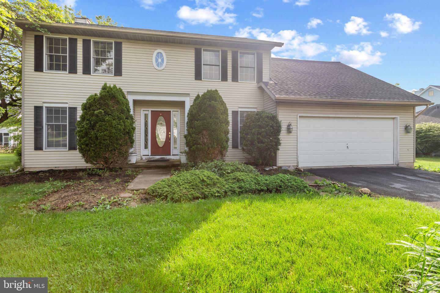 Property Photo: 8 Clover Lane PA 17078