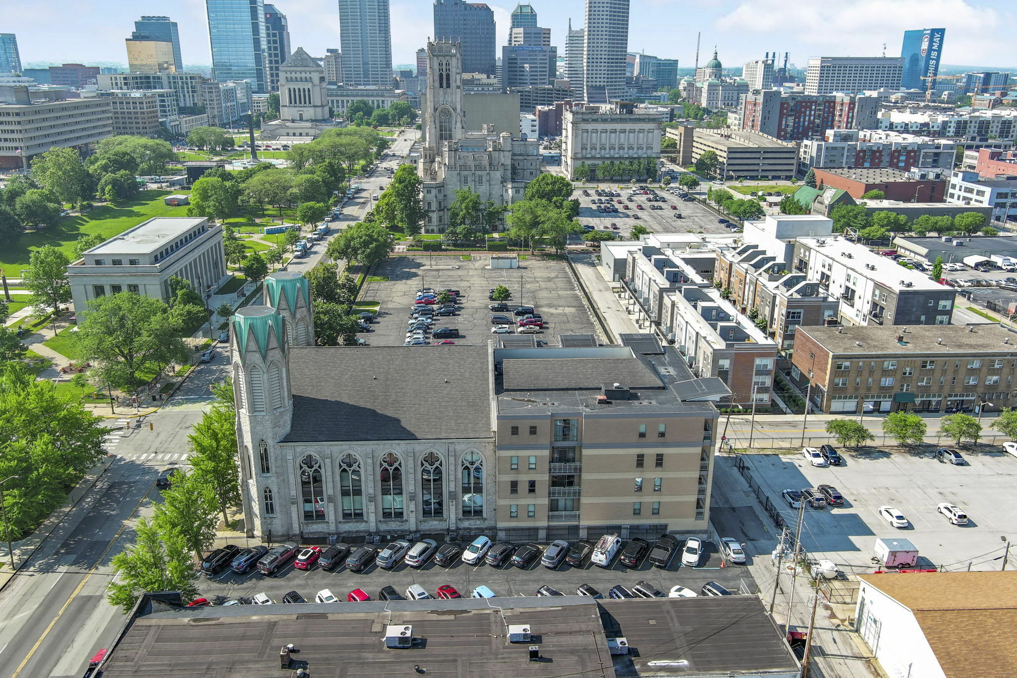 Property Photo:  802 N Meridian Street Unit 204  IN 46204 