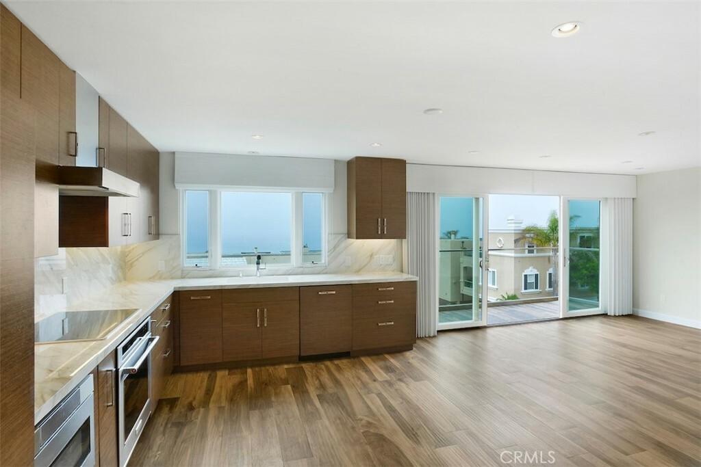 Property Photo:  2504 Highland B  CA 90266 