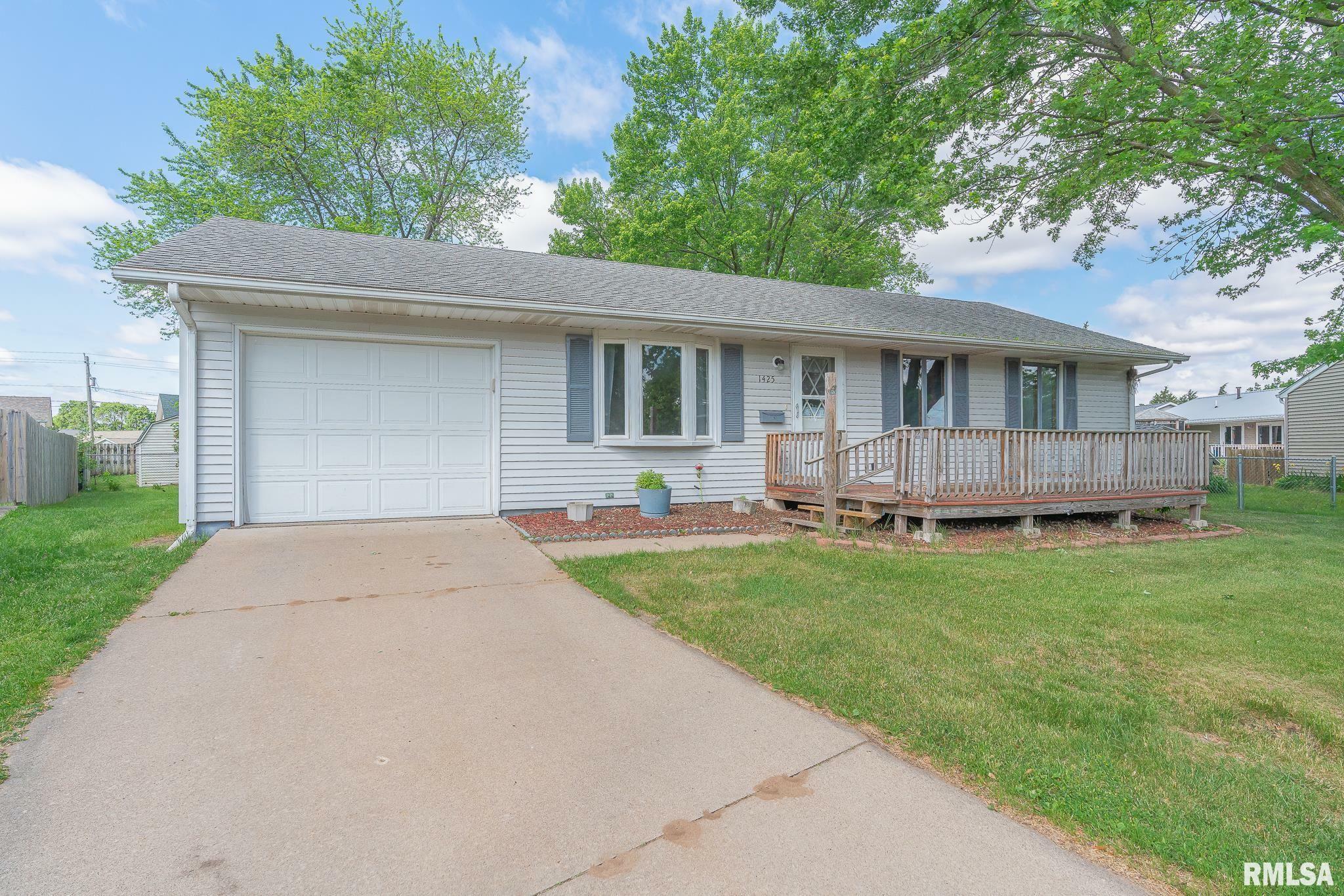 1425 Westfield Lane  Camanche IA 52730 photo