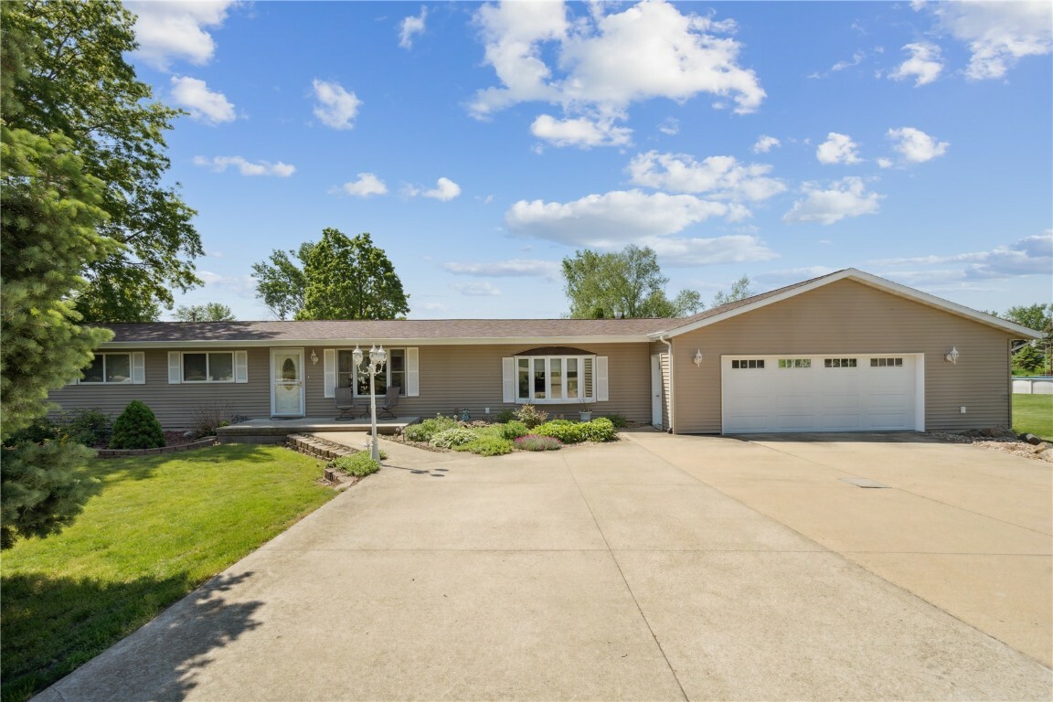 Property Photo:  2181 Dawn Drive  IA 52302 