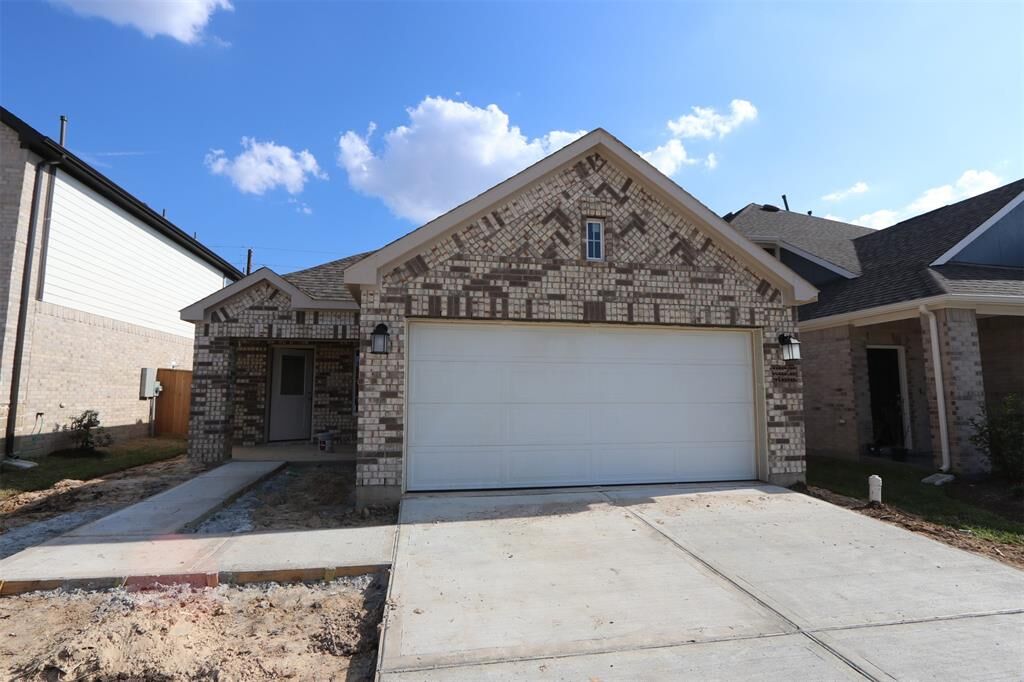 Property Photo: 21615 Wave Hollow Drive TX 77433