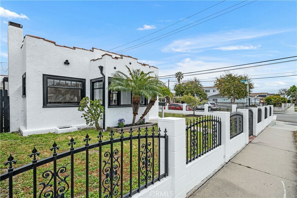 Property Photo:  14828 Grevillea Avenue  CA 90260 