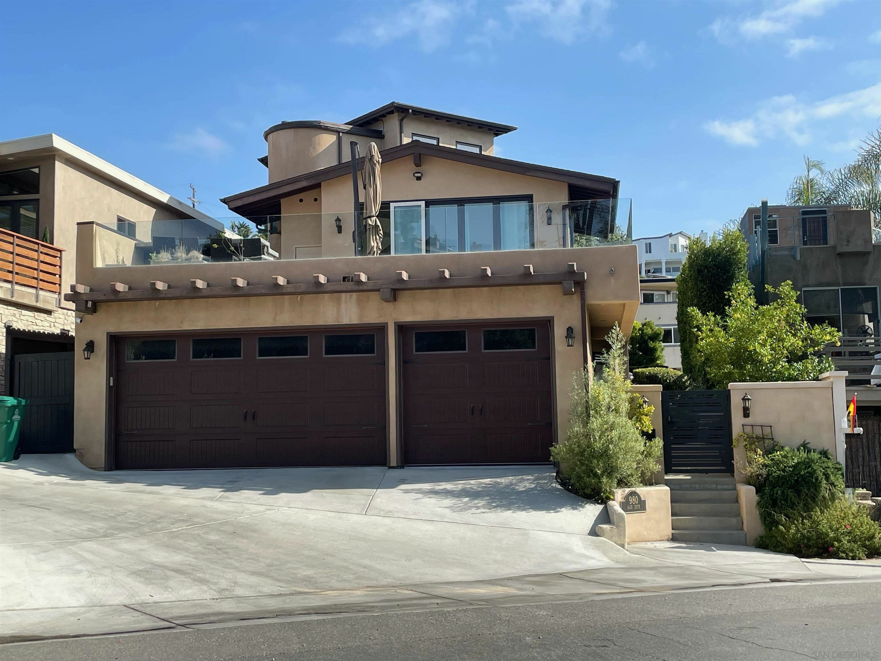 Property Photo:  980 Gage Dr  CA 92106 