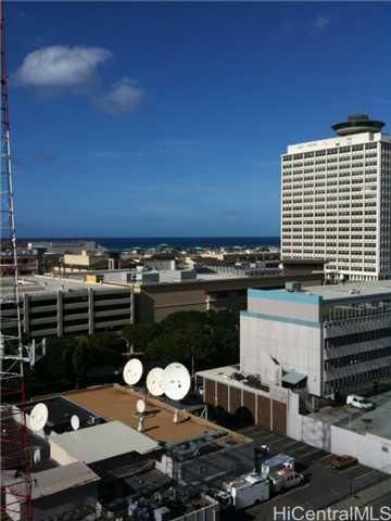 Property Photo:  731 Amana Street 1401  HI 96814 