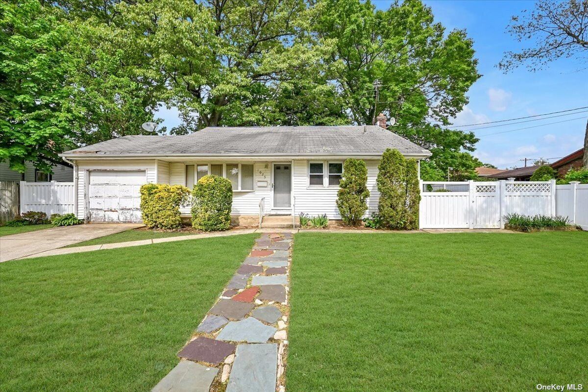 Property Photo: 1075 Tyler Road NY 11552