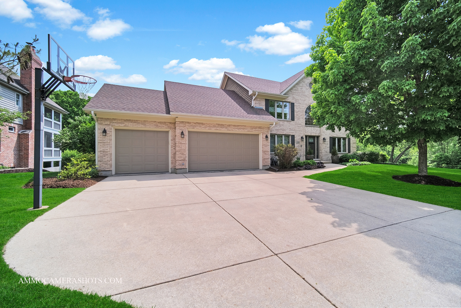 Property Photo:  1498 Harvell Drive  IL 60510 