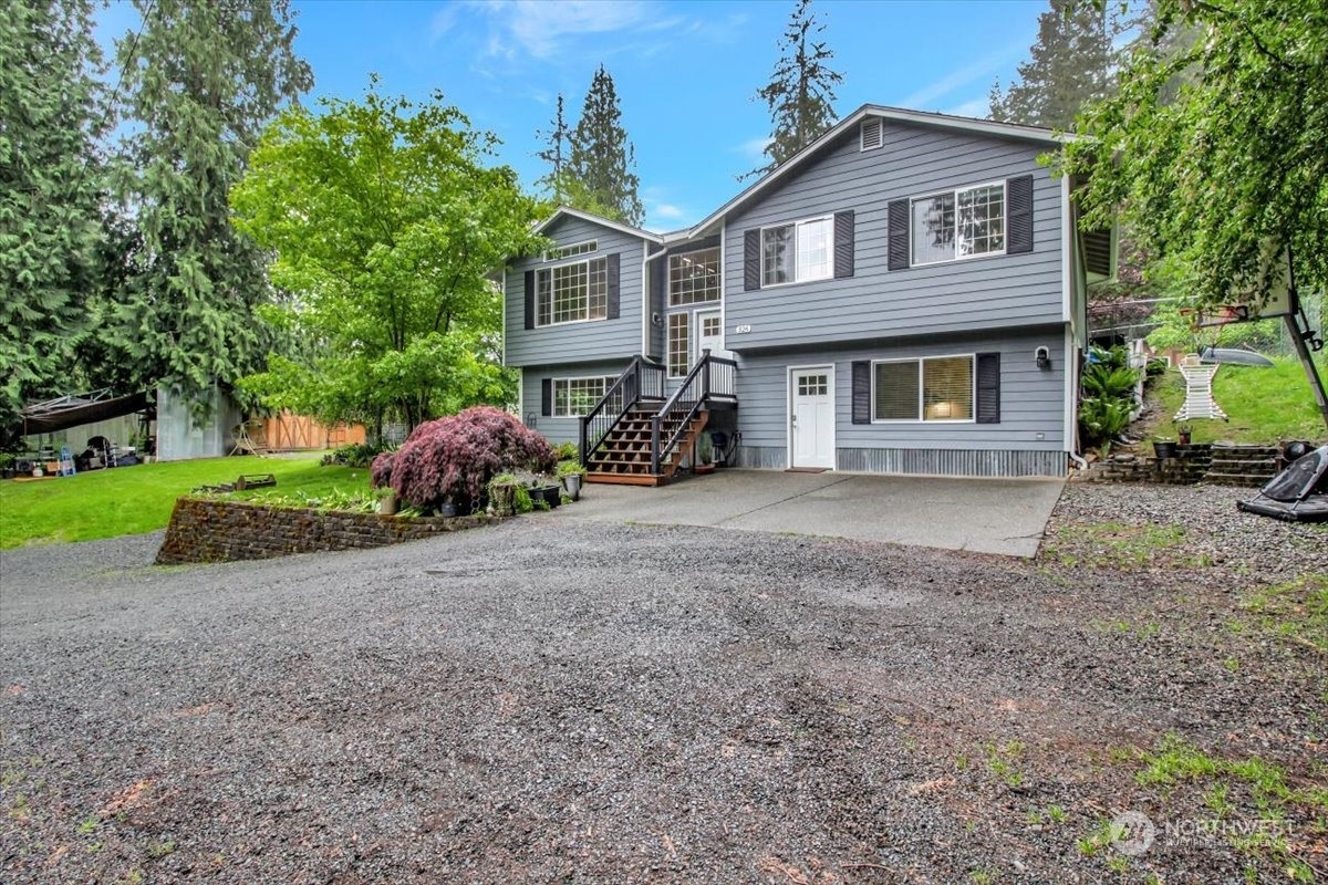 Property Photo:  326 135th Avenue SE  WA 98290 