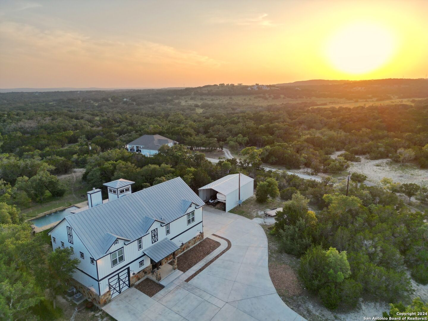 Property Photo: 1922 Brand Rd TX 78163