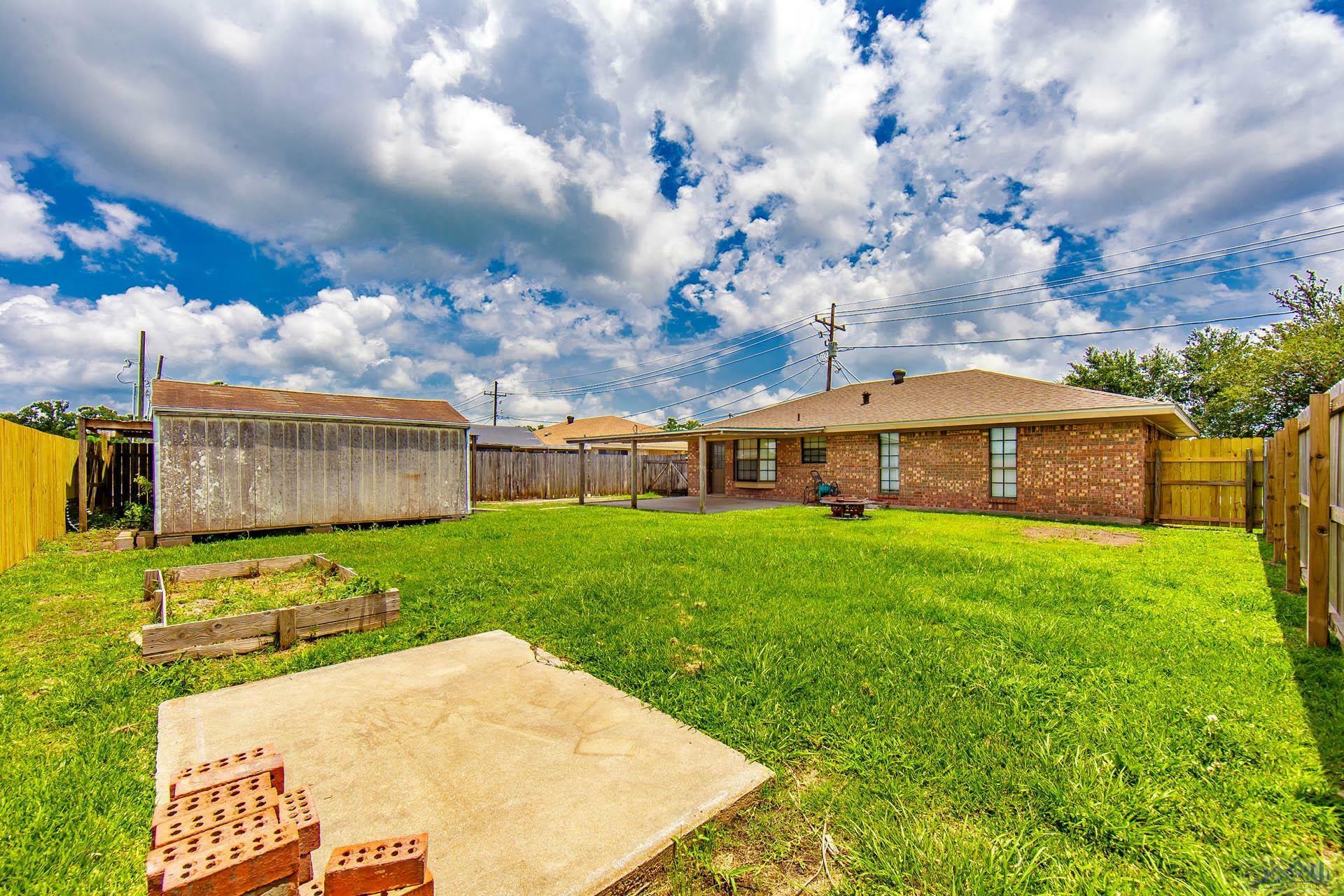 Property Photo:  515 Cascade Dr  LA 70364 