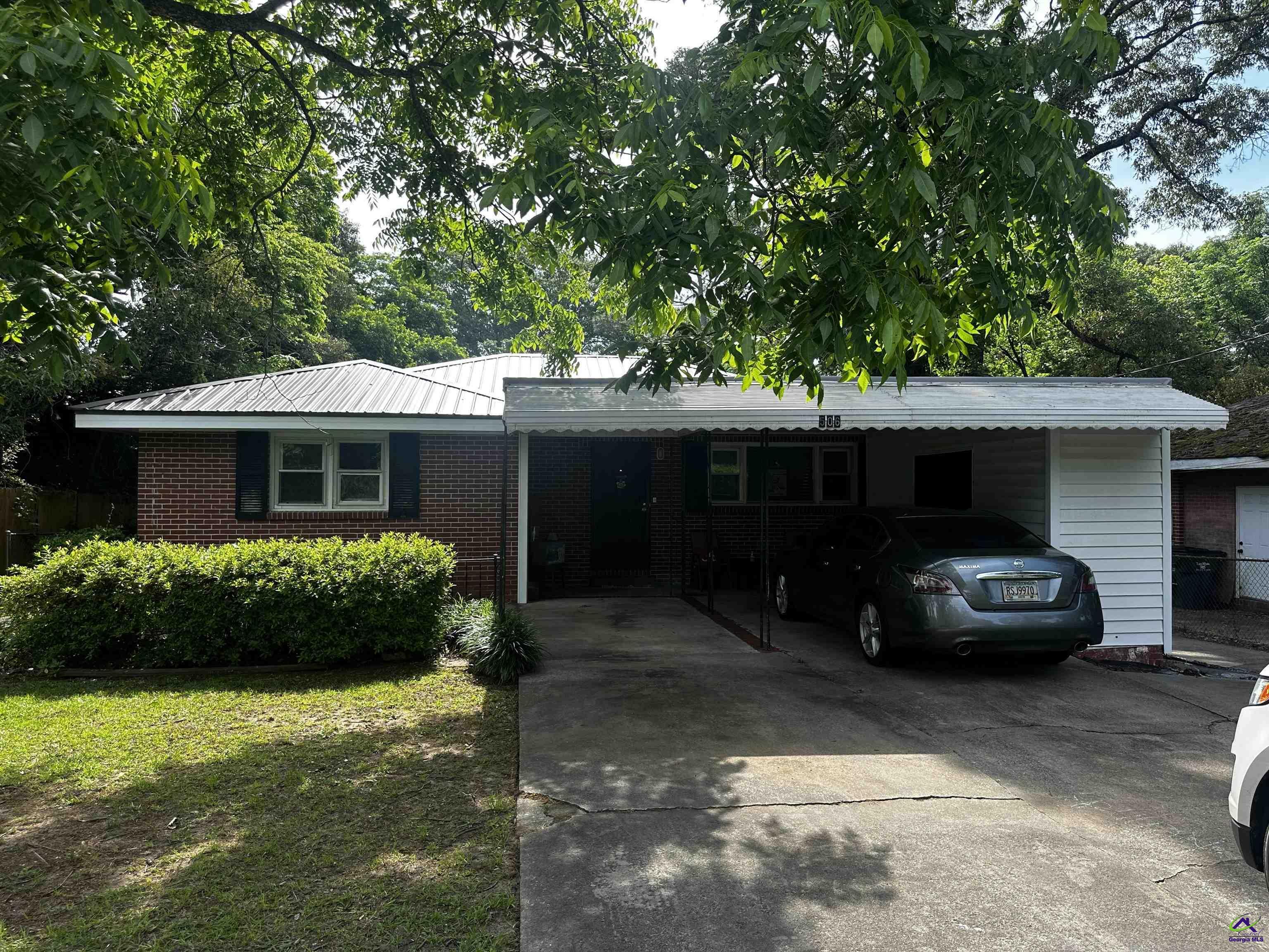 Property Photo:  506 S. Third Street  GA 31088 