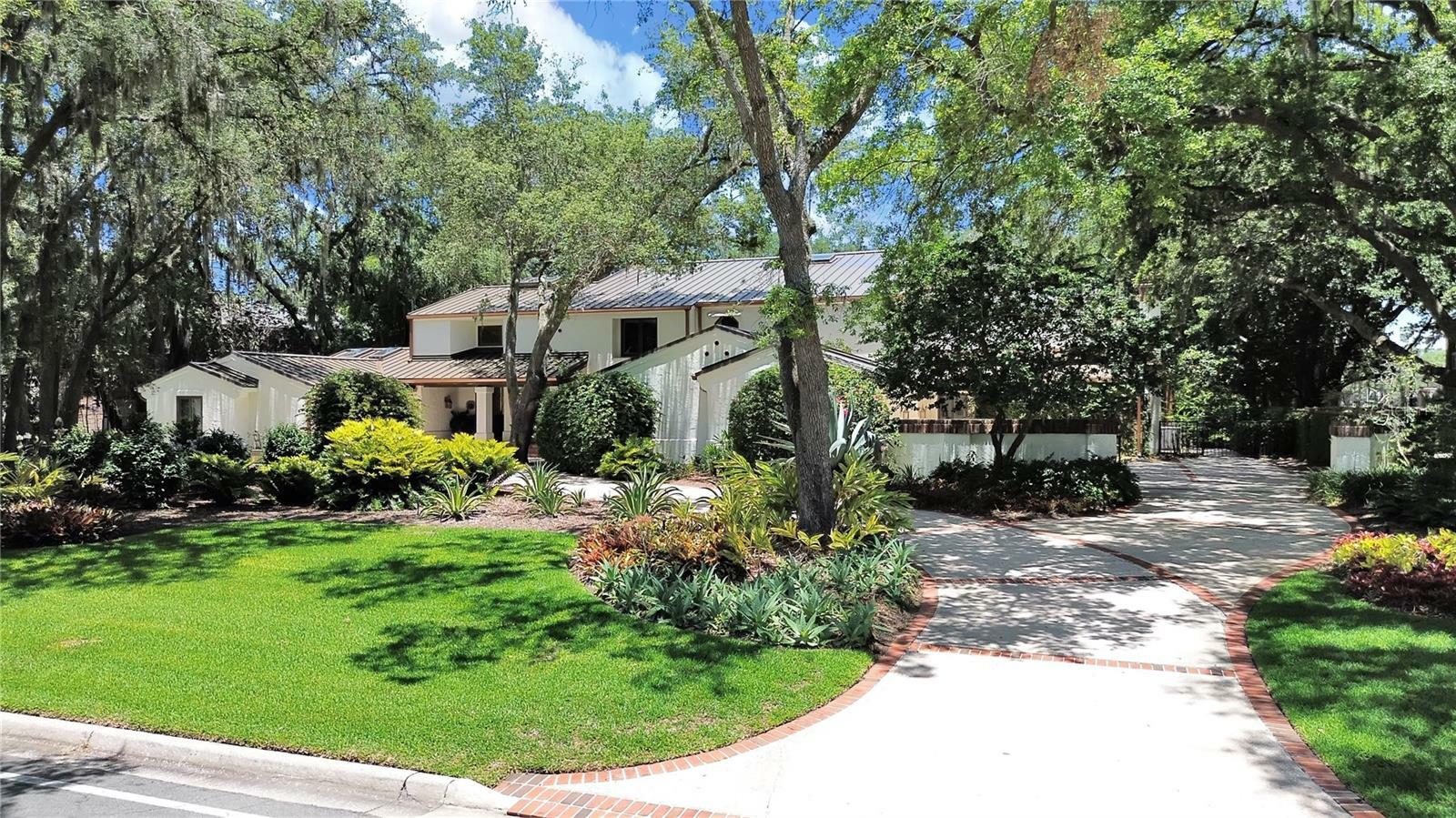 Property Photo: 16403 Avila Boulevard FL 33613