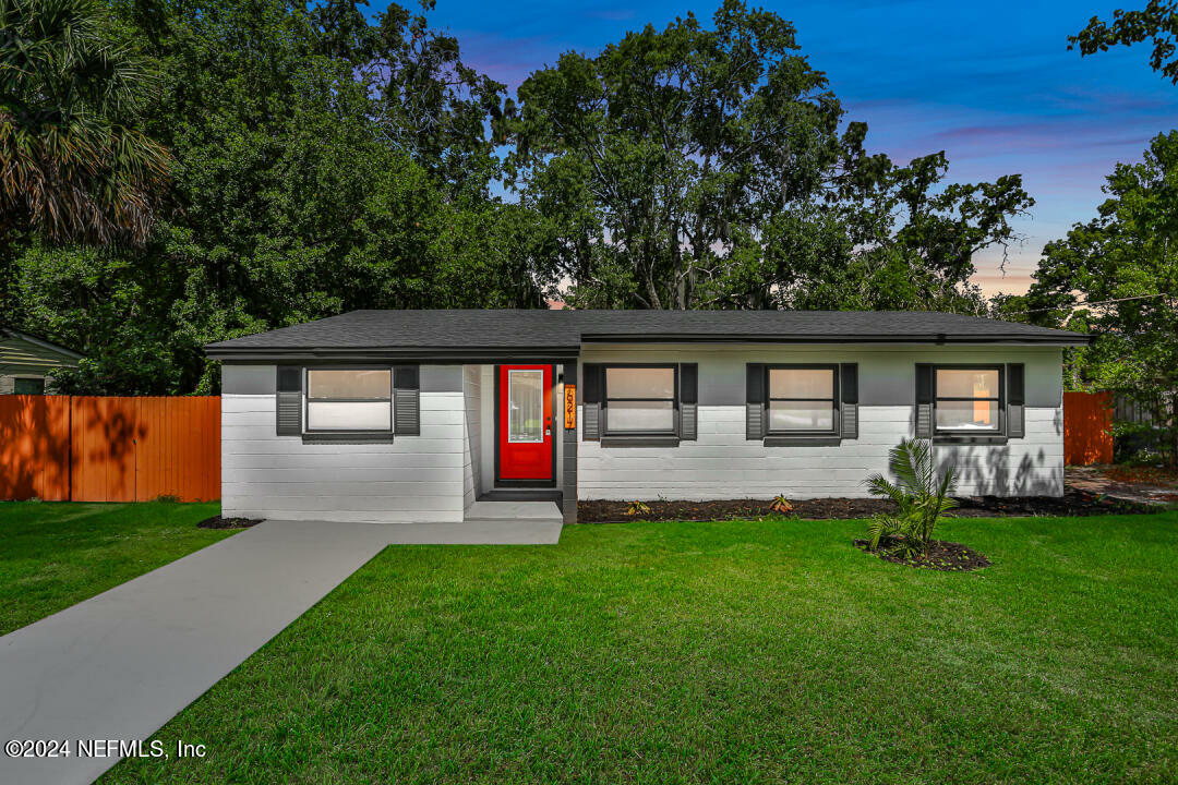 Property Photo:  6217 Commodore Drive  FL 32244 