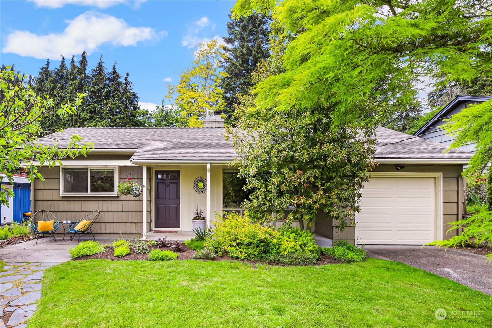 Property Photo:  11021 28th Avenue NE  WA 98125 