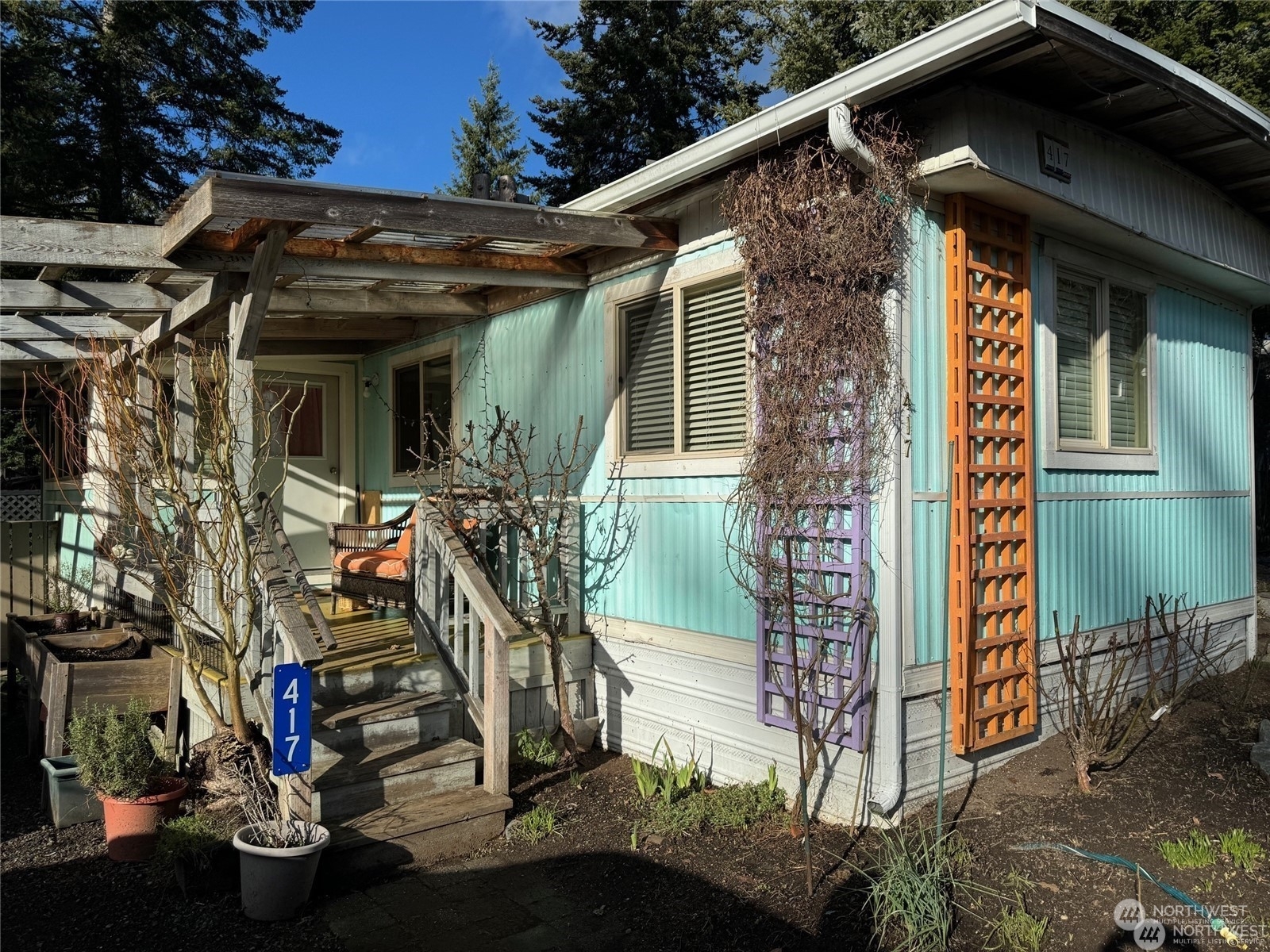 Property Photo:  417 Madrona Way 26  WA 98110 