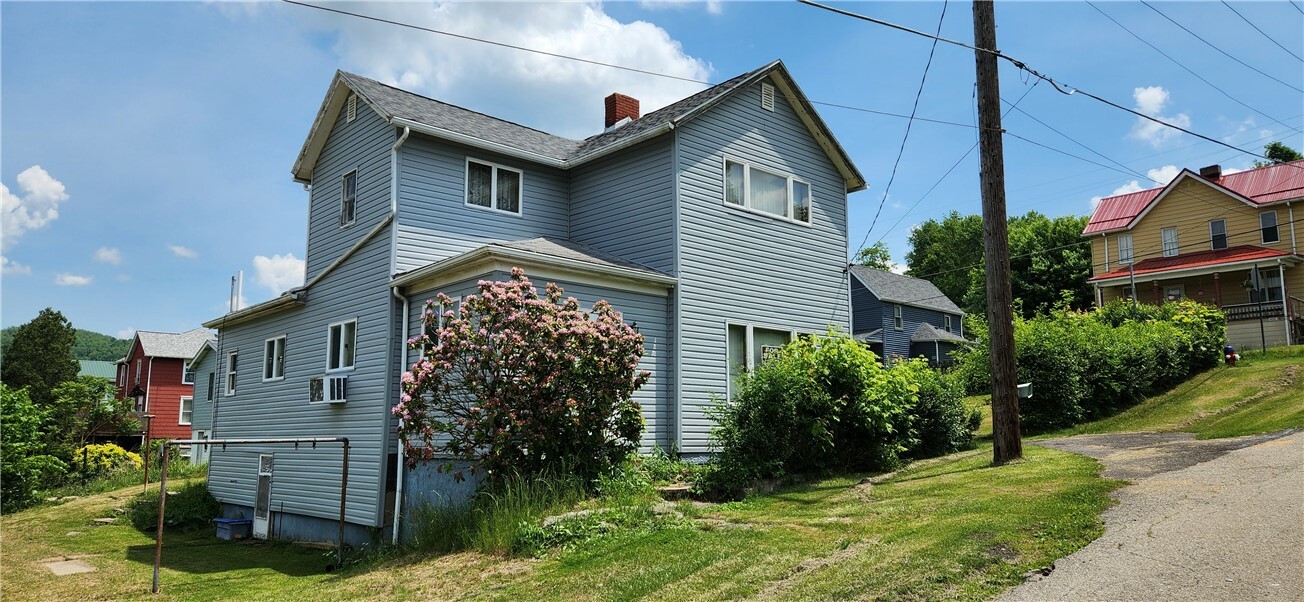 Property Photo:  411 Long St  PA 15466 