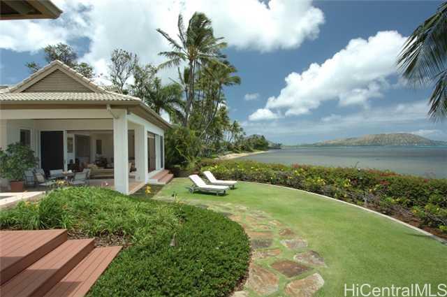 Property Photo:  