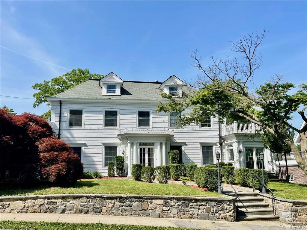 Property Photo:  19 Lanark Road  NY 10705 