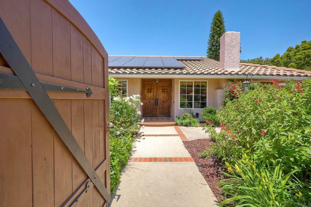 Property Photo:  18030 Sencillo Ln  CA 92128 