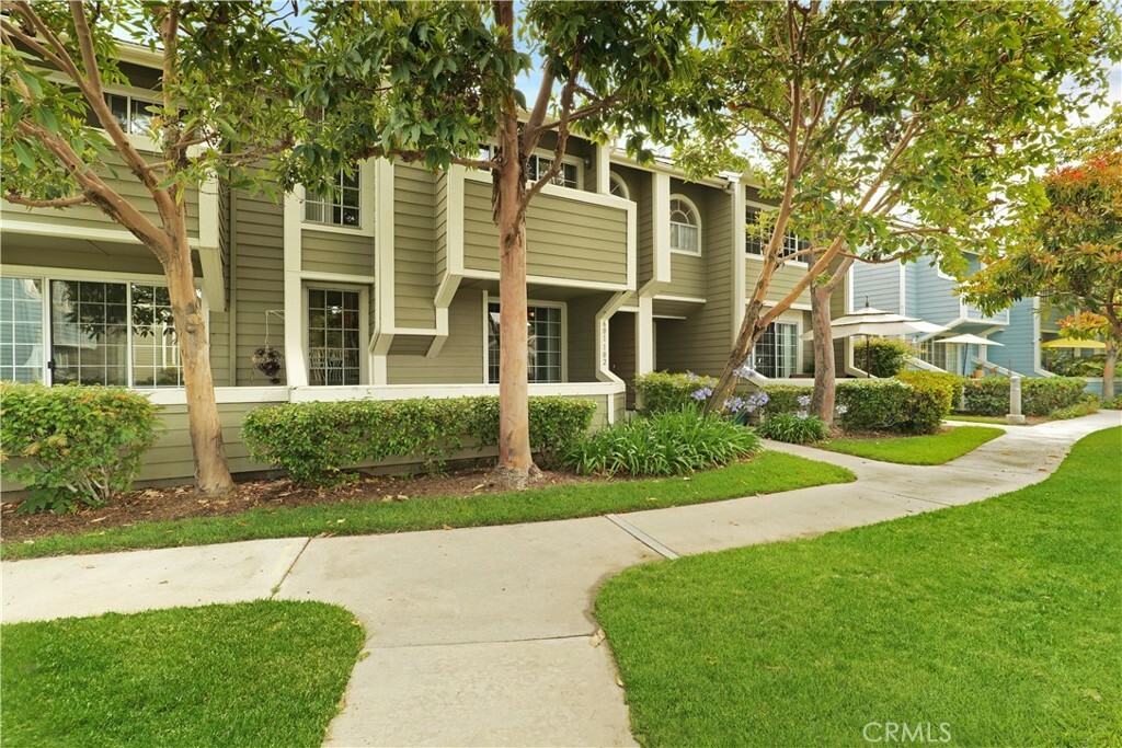 Property Photo:  601 John K Drive 102  CA 90803 