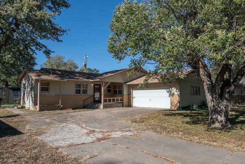 Property Photo:  206 S Overlook N/A  KS 67337 