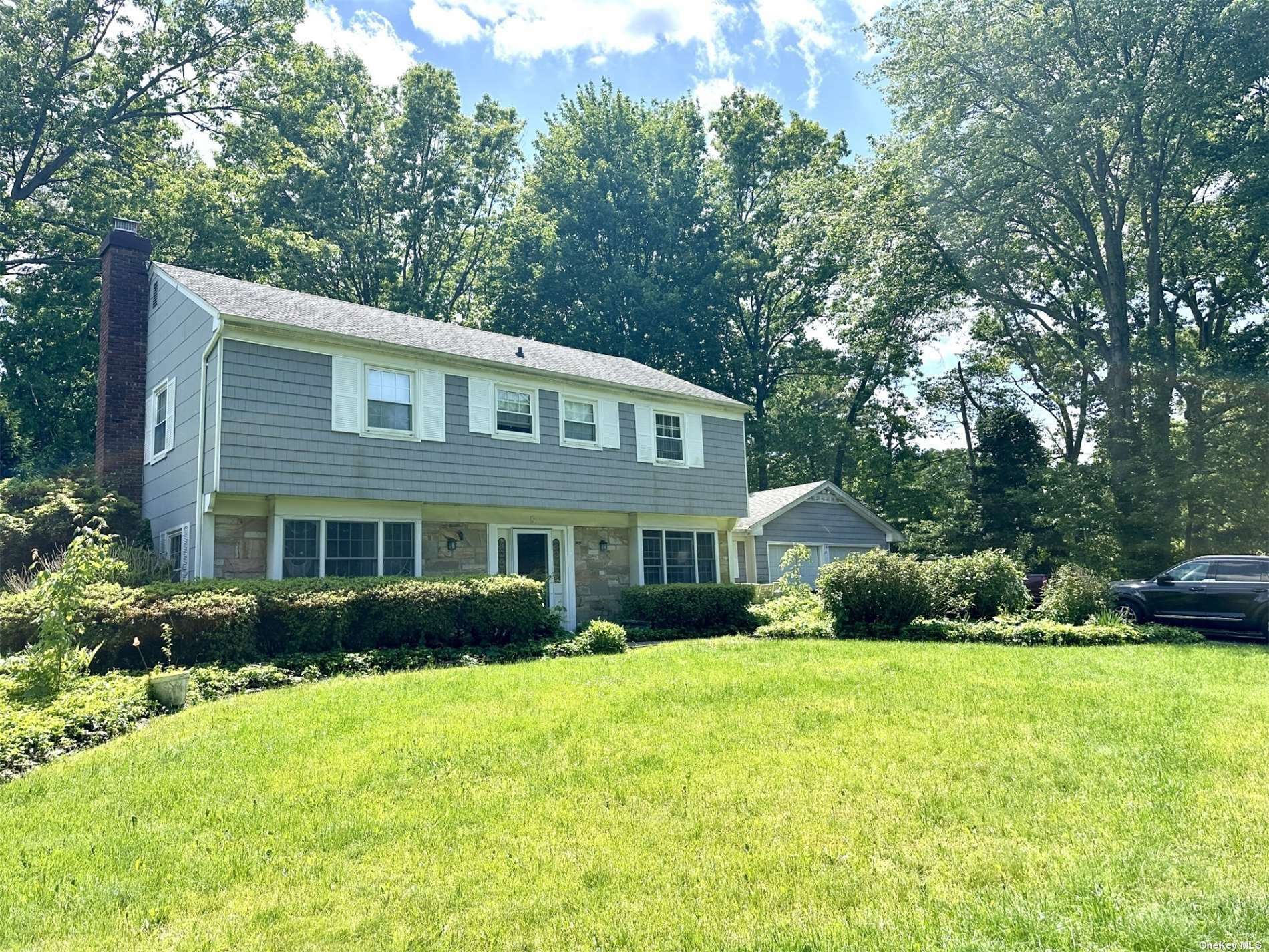 Property Photo:  36 Shelbourne Lane  NY 11790 