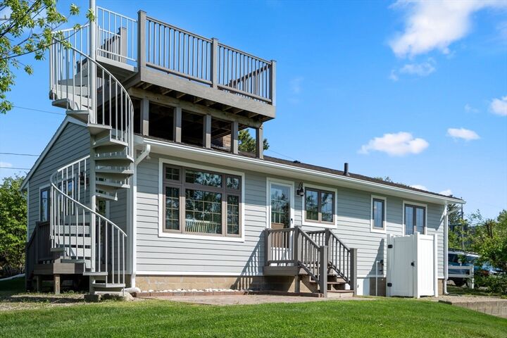 Property Photo:  9 Waterman Road  MA 01930 