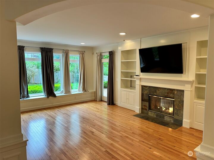 Property Photo:  5107 188th Place NE  WA 98074 