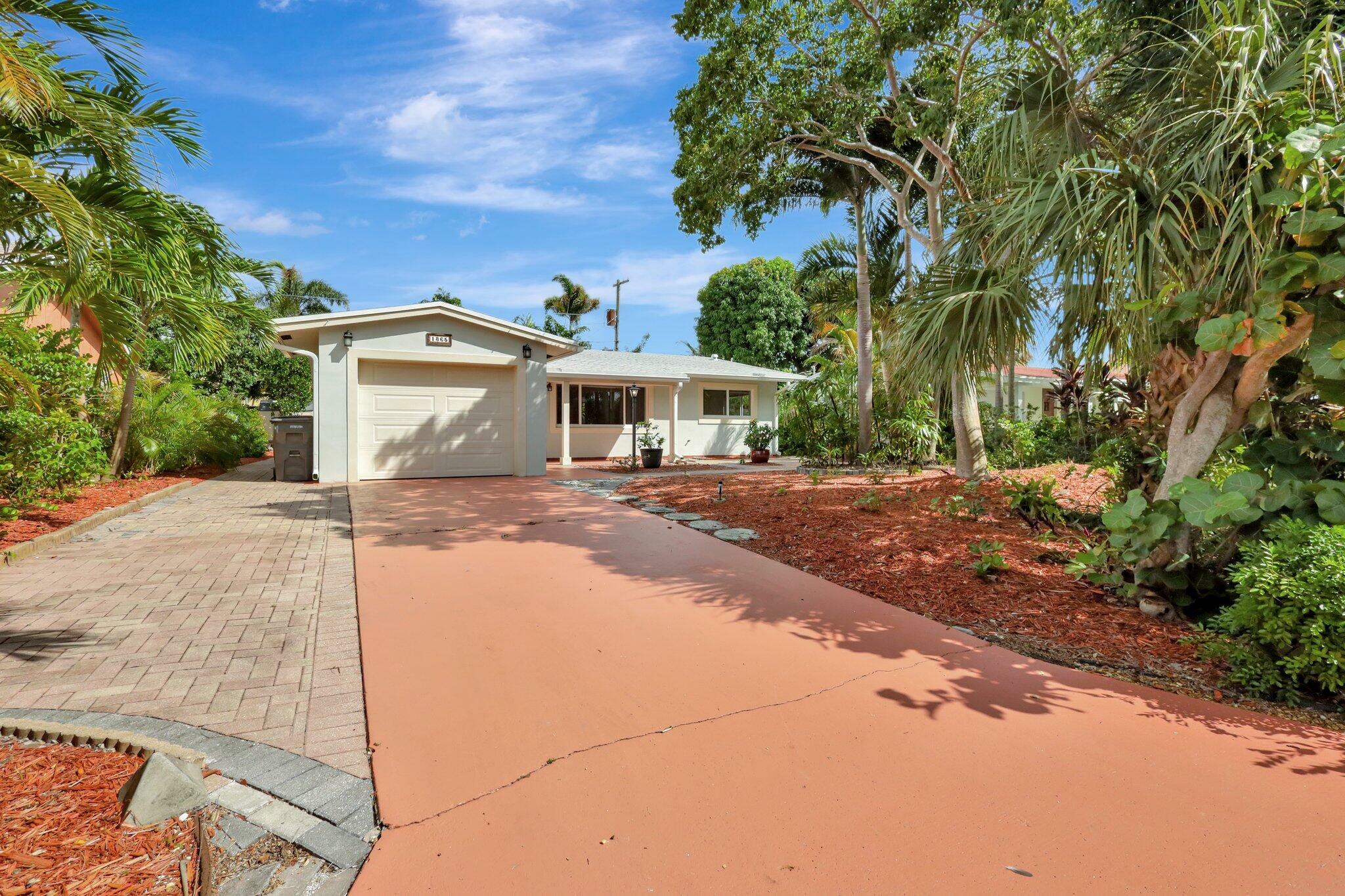 Property Photo:  1865 Pleasant Drive  FL 33408 