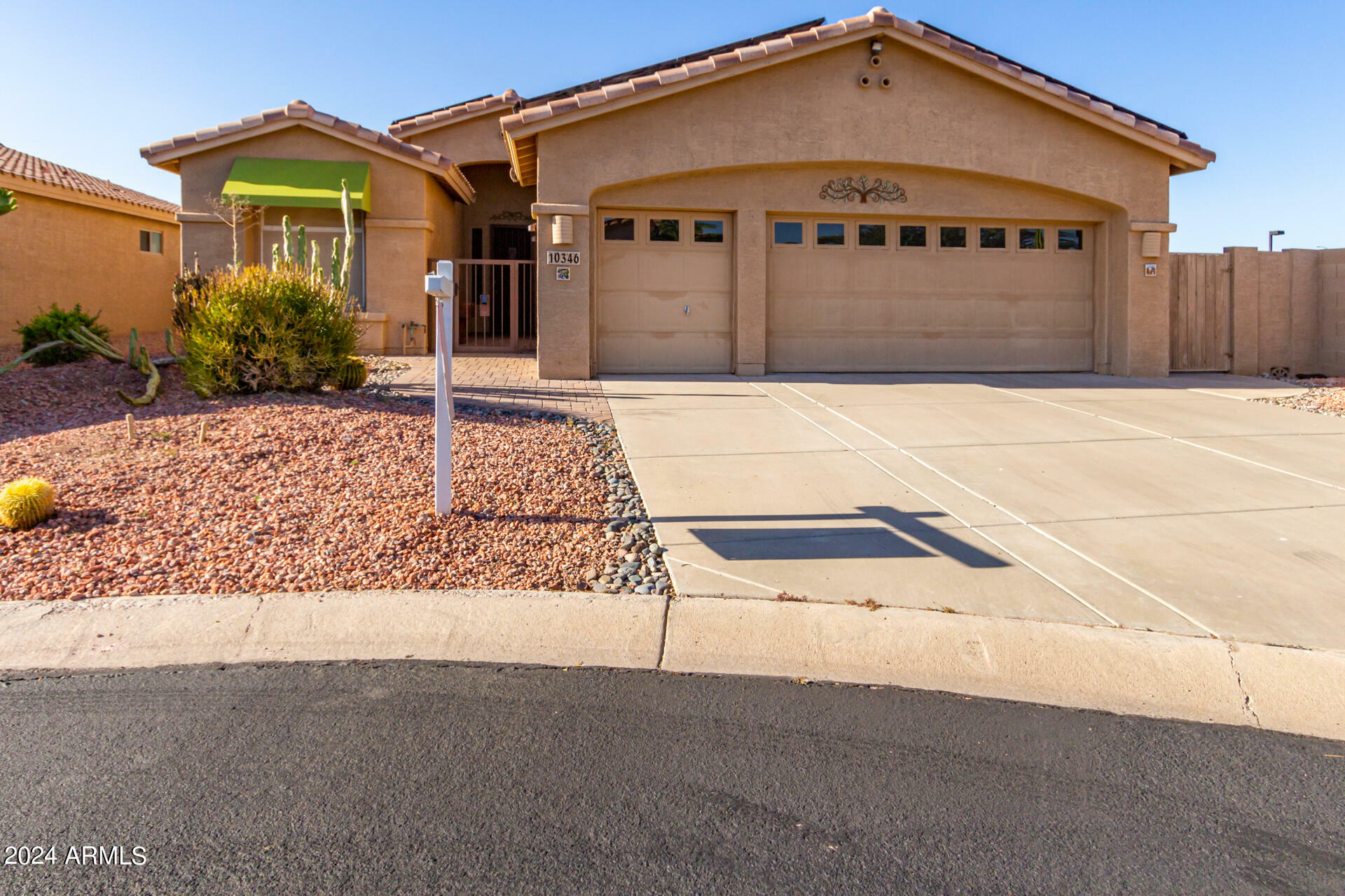 Property Photo: 10346 E Cherrywood Court AZ 85248
